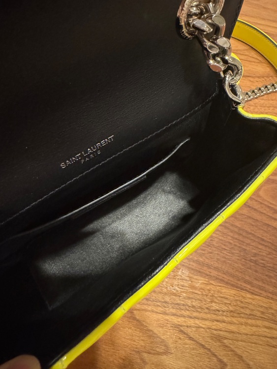 イブサンローラン  （ブランドバッグ）の商品画像 - 査定依頼日：2025年10月10日 - 最高査定価格：80,000円