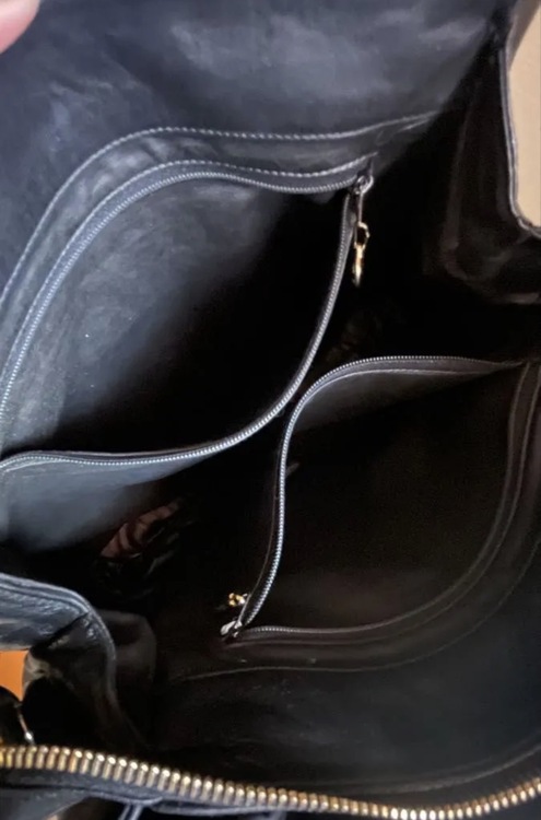 デカココマーク　チャーム付　カーフショルダーバッグ（ブランドバッグ）の商品画像 - 査定依頼日：2026年3月3日 - 最高査定価格：100,000円