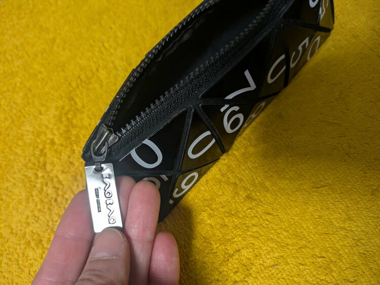 イッセイ・ミヤケ　バオバオ　ポーチ（ブランド財布・小物）の商品画像 - 査定依頼日：2026年2月19日 - 最高査定価格：100,000円