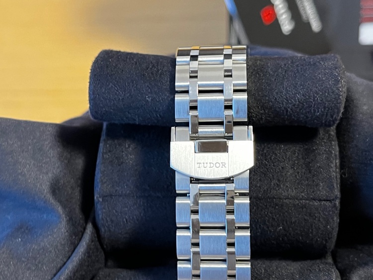 ロイヤル（高級時計）の商品画像 - 査定依頼日：2025年8月18日 - 最高査定価格：245,000円