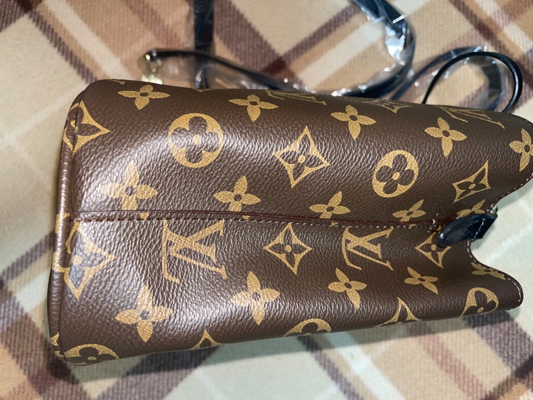ルイヴィトン モノグラム （ブランドバッグ）の商品画像 - 査定依頼日：2025年10月22日 - 最高査定価格：180,000円