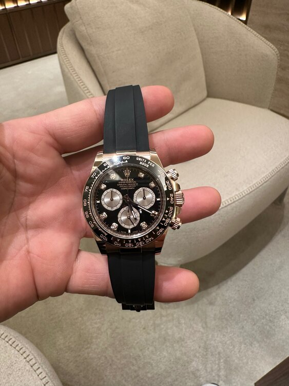 ロレックス デイトナ 126515（高級時計）の商品画像 - 査定依頼日：2025年1月24日 - 最高査定価格：7,000,000円