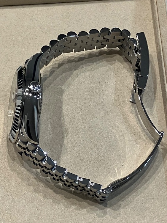 スカイドゥエラー ブライトブルー ジュビリーブレス（高級時計）の商品画像 - 査定依頼日：2025年6月14日 - 最高査定価格：3,650,000円