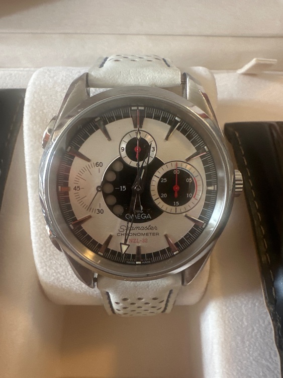 28133081（高級時計）の商品画像 - 査定依頼日：2025年6月15日 - 最高査定価格：450,000円