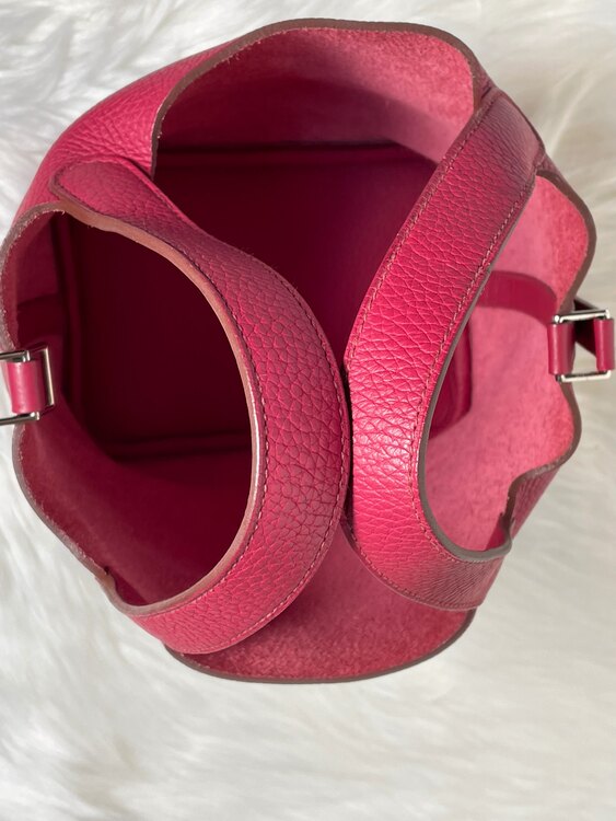 エルメス　ピコタンロックPM トリヨンクレマンス　ルビー　⬜︎R刻印（ブランドバッグ）の商品画像 - 査定依頼日：2025年2月7日 - 最高査定価格：270,000円