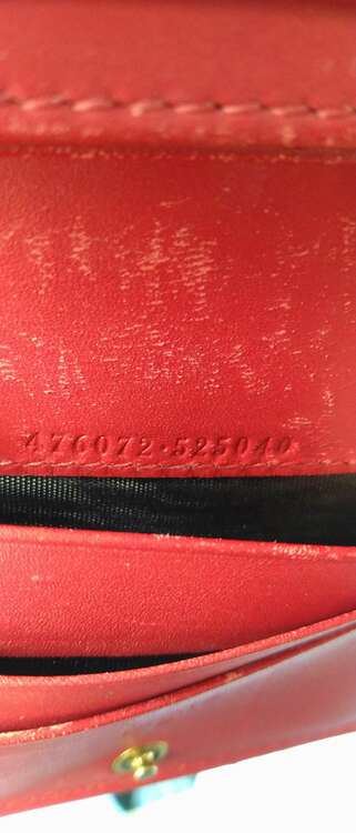 476072.525040 クイーンマーガレット二つ折り財布（ブランド財布・小物）の商品画像 - 査定依頼日：2025年5月25日 - 最高査定価格：12,000円