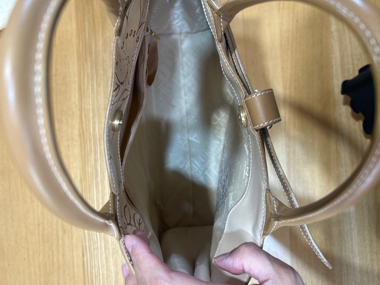 その他 フルラ （ブランドバッグ）の商品画像 - 査定依頼日：2025年10月3日 - 最高査定価格：5,000円