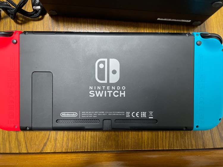 Nintendo Switch 本体 Joy-Con （L）ネオンブネオンレッド（ゲーム機本体・ゲームソフト）の商品画像 - 査定依頼日：2023年3月19日 - 最高査定価格：18,000円