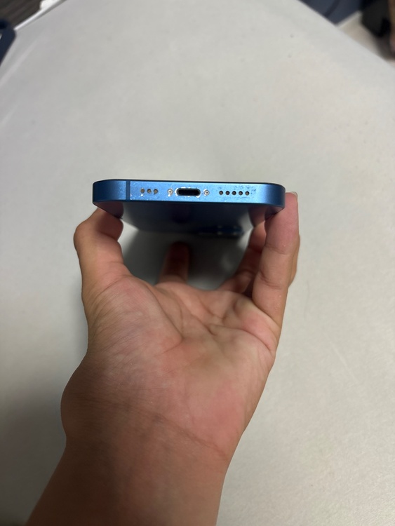 iPhone iPhone 13 128GB SIMフリー（スマホ）の商品画像 - 査定依頼日：2026年6月1日 - 最高査定価格：40,000円