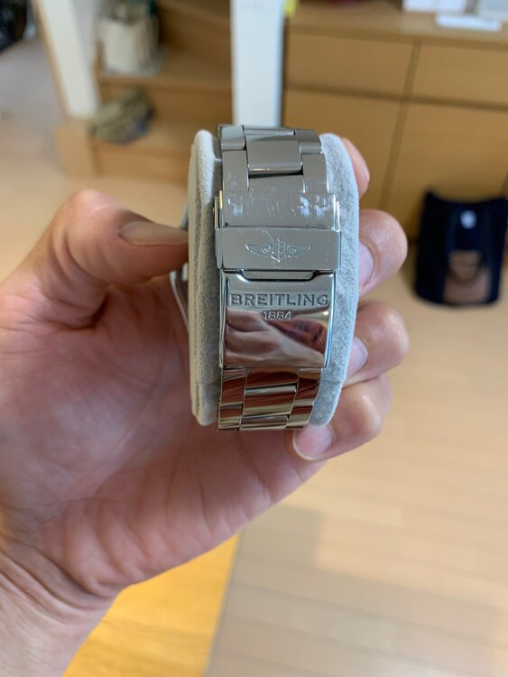 ブライトリング その他 アベンジャーⅡGMTまざーおぶぱん（高級時計）の商品画像 - 査定依頼日：2025年5月10日 - 最高査定価格：370,000円