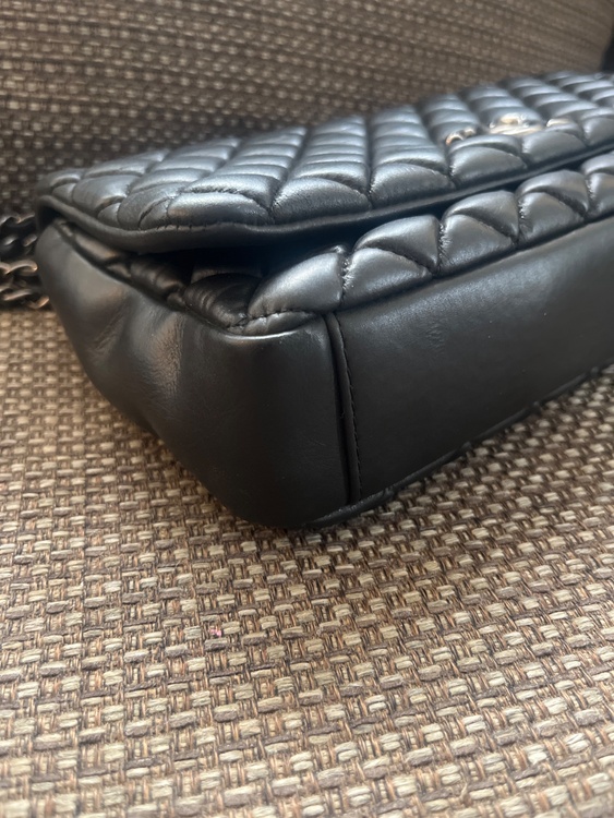 ショルダーバッグ　（ブランドバッグ）の商品画像 - 査定依頼日：2026年4月21日 - 最高査定価格：900,000円