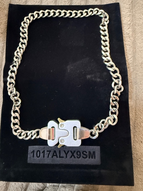 1017 ALYX 9SM ネックレス（金・貴金属）の商品画像 - 査定依頼日：2026年5月11日 - 最高査定価格：3,000円