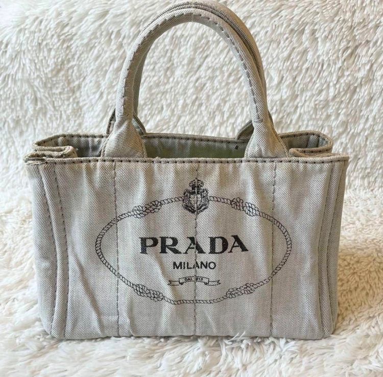 PRADAカナパ（ブランドバッグ）の商品画像 - 査定依頼日：2025年9月25日 - 最高査定価格：30,000円