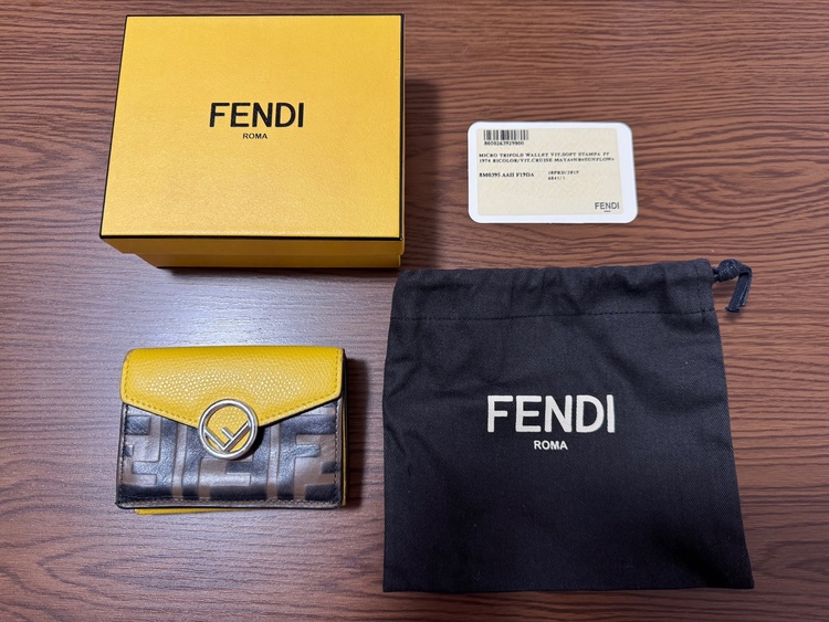 F is  三つ折り財布（ブランド財布・小物）の商品画像 - 査定依頼日：2025年12月24日 - 最高査定価格：10,000円