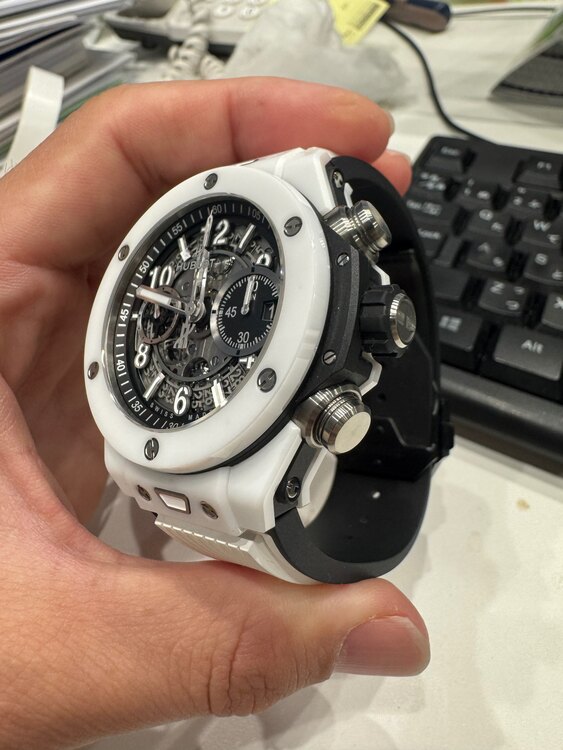 ウブロ ビックバン （高級時計）の商品画像 - 査定依頼日：2025年5月12日 - 最高査定価格：1,800,000円