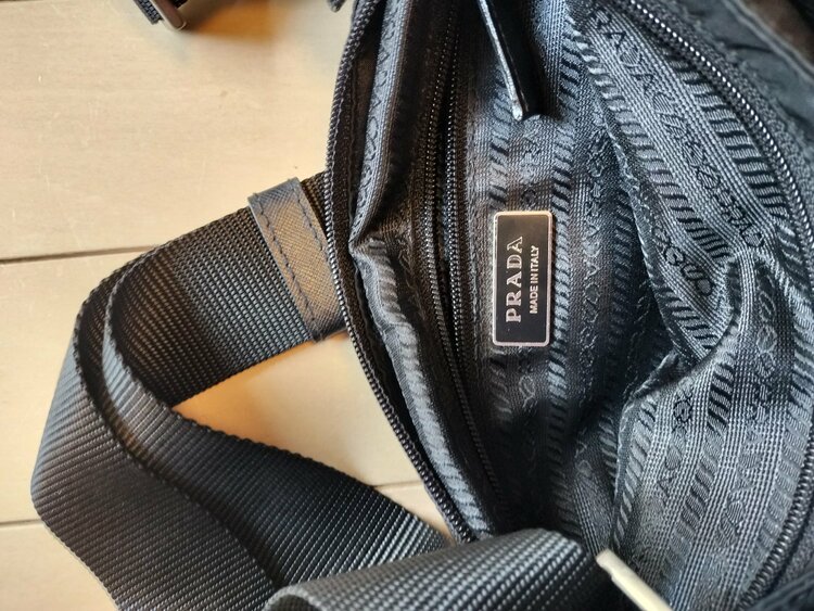 プラダ  （ブランドバッグ）の商品画像 - 査定依頼日：2026年3月24日 - 最高査定価格：40,000円
