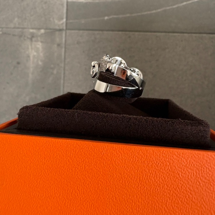 エルメスWG アルシミGM3連リング　#56 　¥2,134,000（金・貴金属）の商品画像 - 査定依頼日：2025年11月30日 - 最高査定価格：100,000円