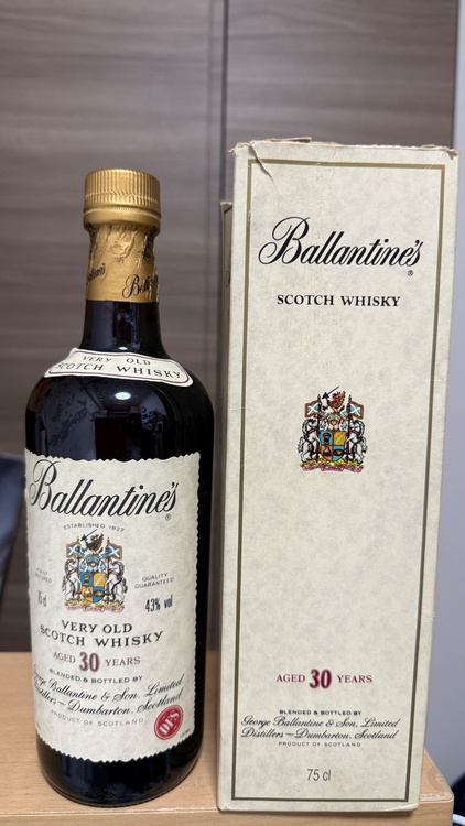 バランタイン30年（お酒）の商品画像 - 査定依頼日：2026年9月3日 - 最高査定価格：25,000円