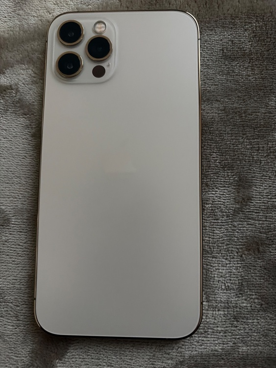 iPhone 12 Pro 128GB SIMフリー（スマホ）の商品画像 - 査定依頼日：2026年4月26日 - 最高査定価格：32,000円