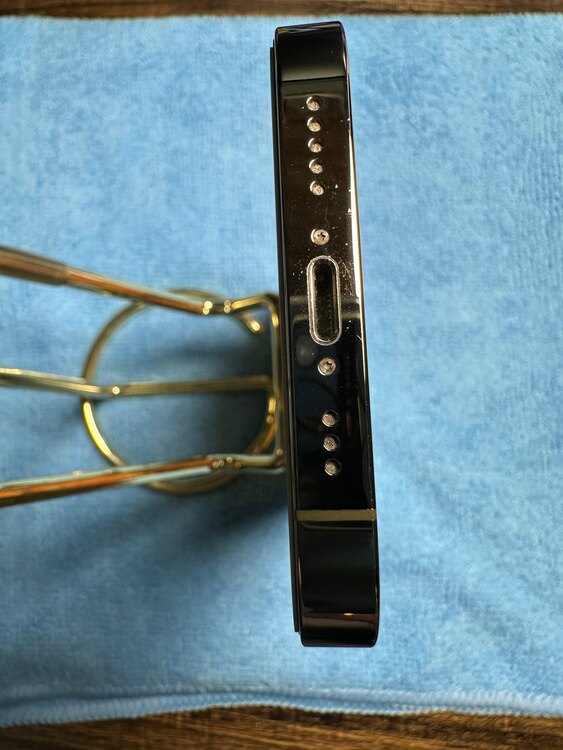 iPhone 14 Pro 128GB SIMフリー（スマホ）の商品画像 - 査定依頼日：2025年1月16日 - 最高査定価格：75,000円