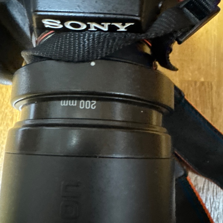 SLT-A77V（カメラ）の商品画像 - 査定依頼日：2025年11月14日 - 最高査定価格：12,000円