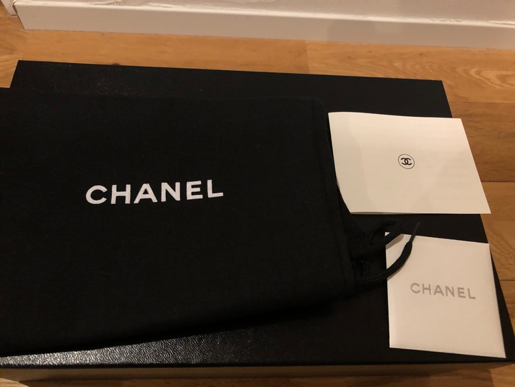 パンプス（古着・ファッション）の商品画像 - 査定依頼日：2026年4月3日 - 最高査定価格：5,000円