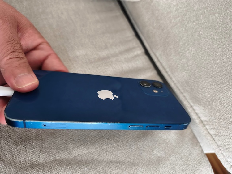 iPhone iPhone 12 128GB SIMフリー（スマホ）の商品画像 - 査定依頼日：2026年7月1日 - 最高査定価格：24,500円