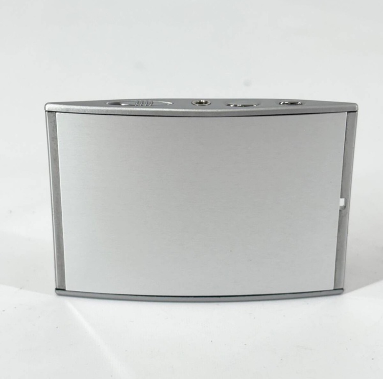 正規品 HERMES エルメス 2006年 銀座限定品 ノベルテ（オーディオ・スピーカー）の商品画像 - 査定依頼日：2025年7月4日 - 最高査定価格：12,000円