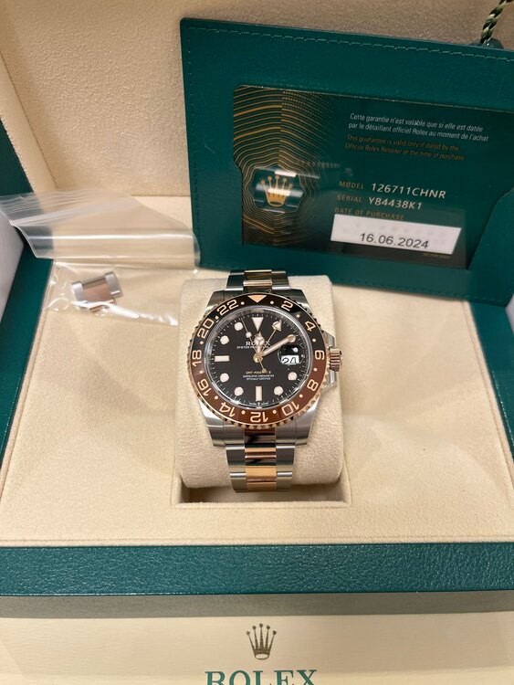 ロレックス GMTマスター （高級時計）の商品画像 - 査定依頼日：2025年3月30日 - 最高査定価格：2,900,000円