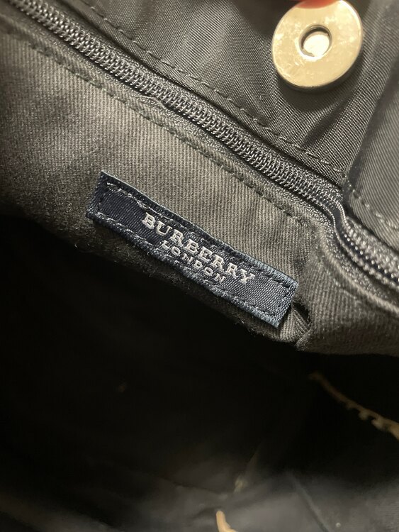 その他 バーバリー （ブランドバッグ）の商品画像 - 査定依頼日：2025年4月23日 - 最高査定価格：1,000円