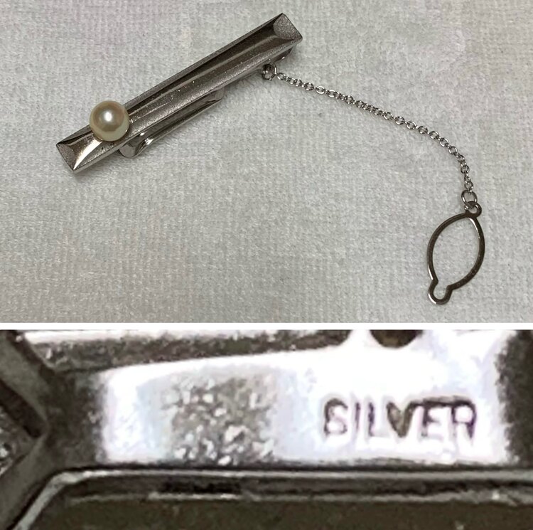 「ゴールドカフス1対＆シルバーネクタイピン4個セット」セット（金・貴金属）の商品画像 - 査定依頼日：2025年5月29日 - 最高査定価格：110,000円