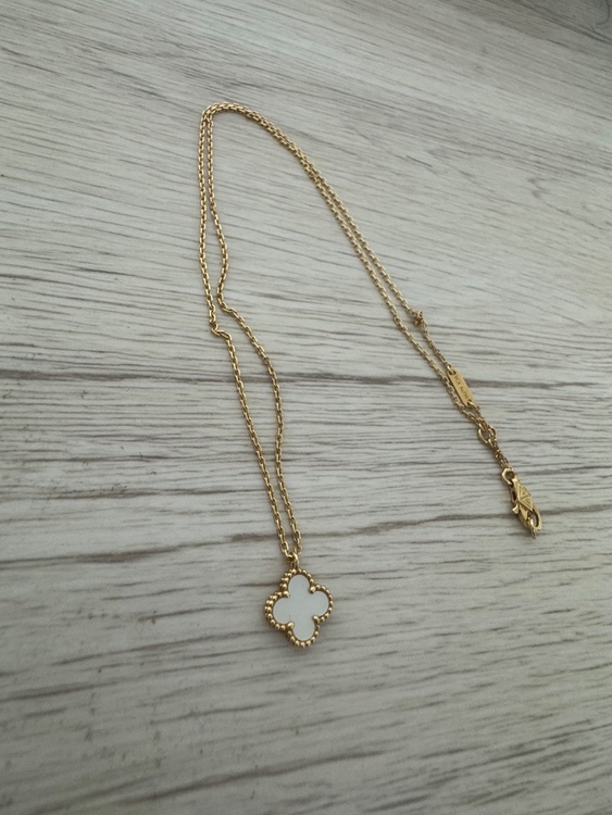 ヴァンクリ　アルハンブラスウィートペンダント（金・貴金属）の商品画像 - 査定依頼日：2026年3月21日 - 最高査定価格：200,000円