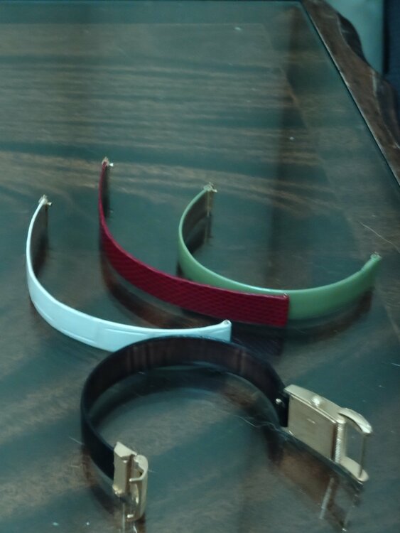 レディースクォーツ　5222（高級時計）の商品画像 - 査定依頼日：2026年1月21日 - 最高査定価格：600,000円