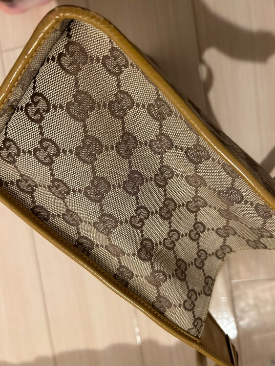 Gucci GGキャンバス ショルダーバッグ（ブランドバッグ）の商品画像 - 査定依頼日：2025年5月9日 - 最高査定価格：50,000円