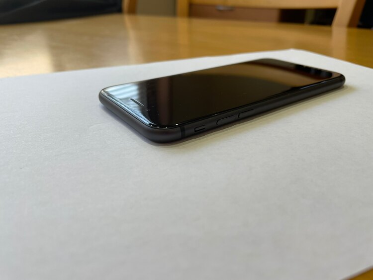 スペースグレイ（スマホ）の商品画像 - 査定依頼日：2025年4月7日 - 最高査定価格：7,000円