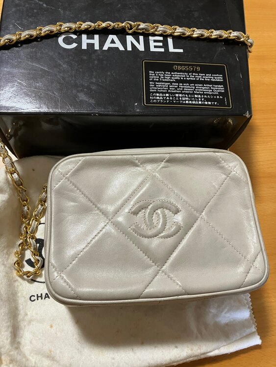 0865579（ブランドバッグ）の商品画像 - 査定依頼日：2025年5月15日 - 最高査定価格：88,000円