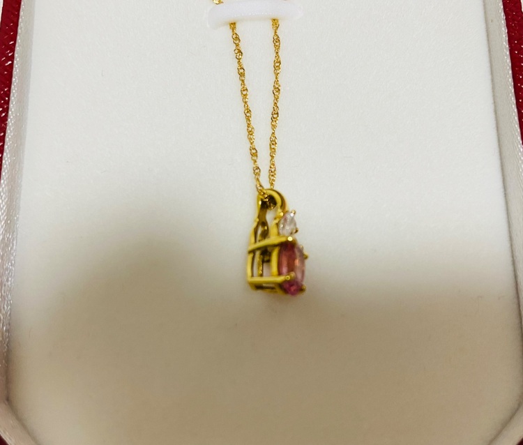 天然サファイア（パパラチャ）（金・貴金属）の商品画像 - 査定依頼日：2025年6月29日 - 最高査定価格：120,000円