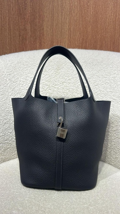 ピコタン 22（ブランドバッグ）の商品画像 - 査定依頼日：2025年8月19日 - 最高査定価格：550,000円