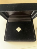 ヴァンクリーフアーペル（宝石）の商品画像 - 査定依頼日：2026年1月25日 - 最高査定価格：330,000円