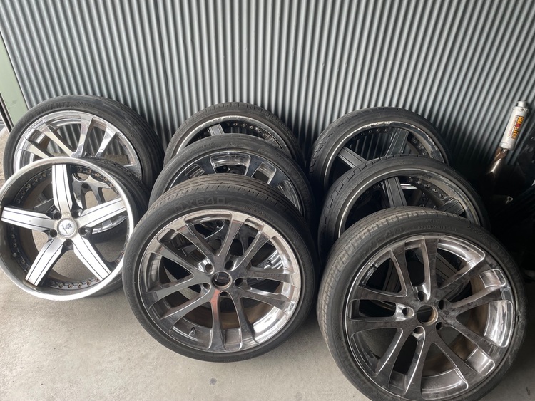 タイヤ（カー用品）の商品画像 - 査定依頼日：2025年9月8日 - 最高査定価格：35,500円