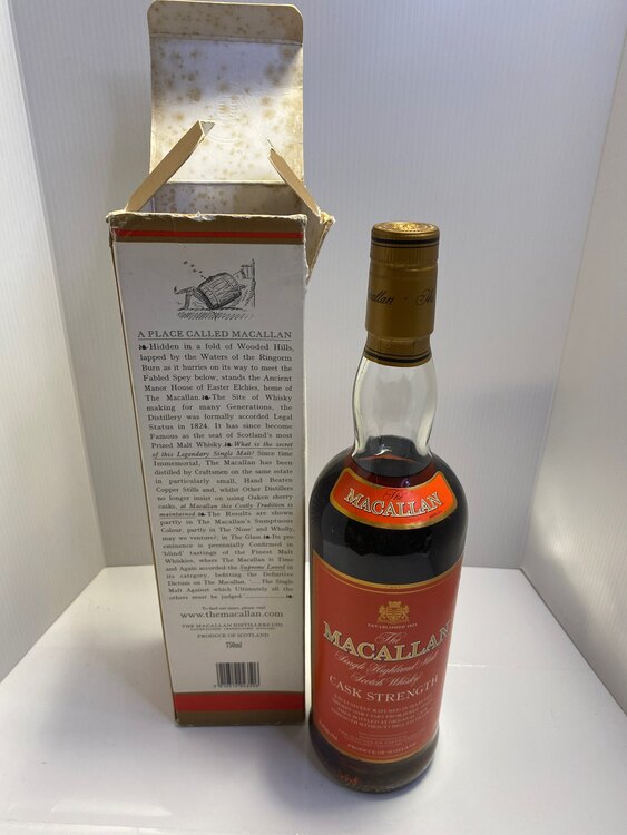 ウイスキー マッカラン （お酒）の商品画像 - 査定依頼日：2025年1月26日 - 最高査定価格：350,000円