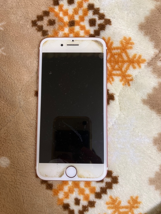 iPhone7（スマホ）の商品画像 - 査定依頼日：2025年11月20日 - 最高査定価格：6,000円