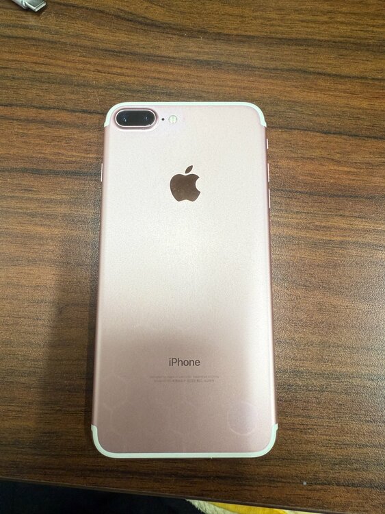 iPhone7plus（スマホ）の商品画像 - 査定依頼日：2026年2月25日 - 最高査定価格：6,000円