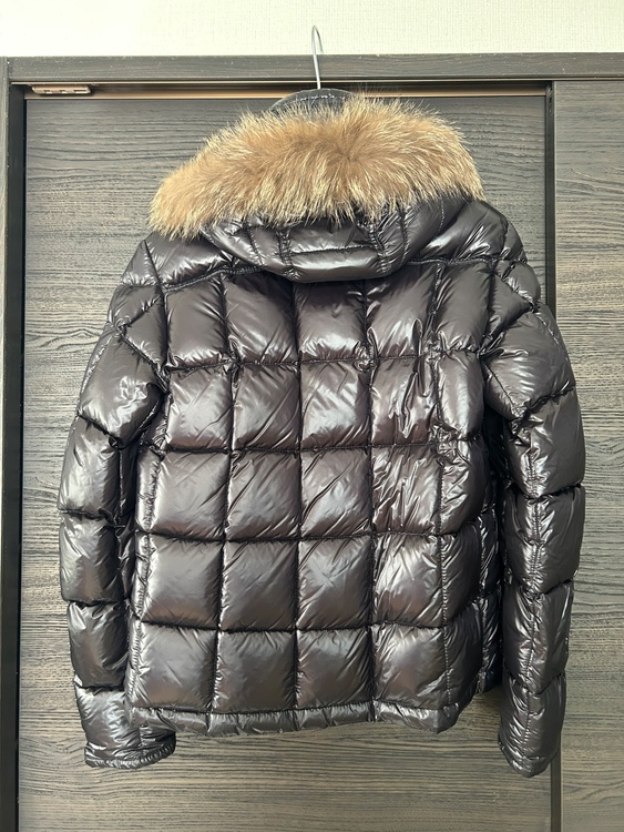 MONCLER/モンクレール HUBERT ヒューベル コヨーテファー付き ダウ（古着・ファッション）の商品画像 - 査定依頼日：2026年2月15日 - 最高査定価格：28,000円