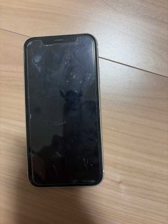 iPhone iPhoneXR 128GB Softbank（スマホ）の商品画像 - 査定依頼日：2026年9月21日 - 最高査定価格：4,500円