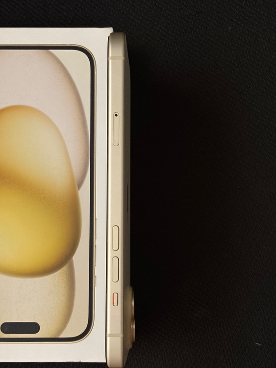 iPhone 15 Plus 128GB SIMフリー（スマホ）の商品画像 - 査定依頼日：2026年3月9日 - 最高査定価格：63,000円