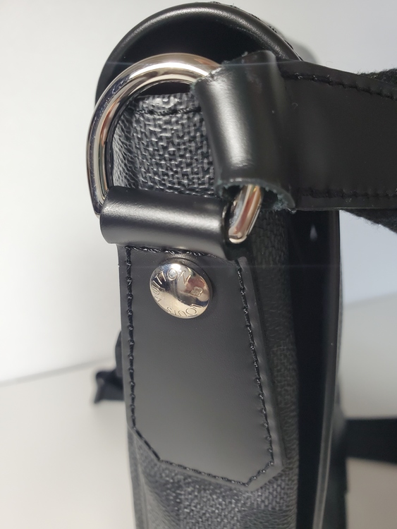 ルイビトン　ダミエグラフィットMMN58029（ブランドバッグ）の商品画像 - 査定依頼日：2022年6月9日 - 最高査定価格：75,000円