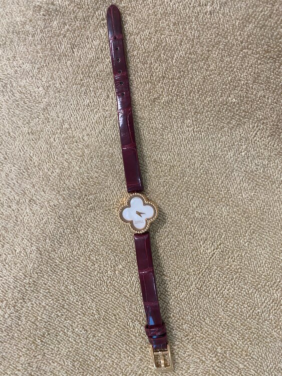 スウィートアルハンブラウォッチ（高級時計）の商品画像 - 査定依頼日：2025年1月18日 - 最高査定価格：800,000円