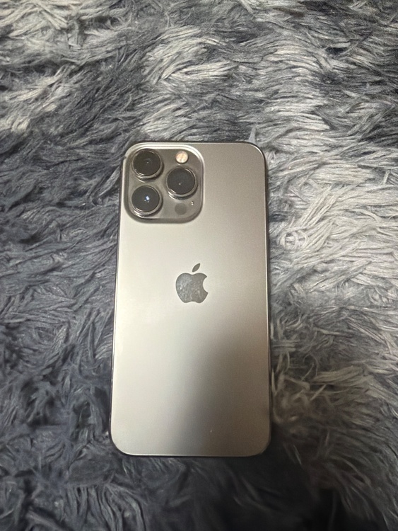 iPhone iPhone 13 Pro 128GB au（スマホ）の商品画像 - 査定依頼日：2026年9月6日 - 最高査定価格：28,000円