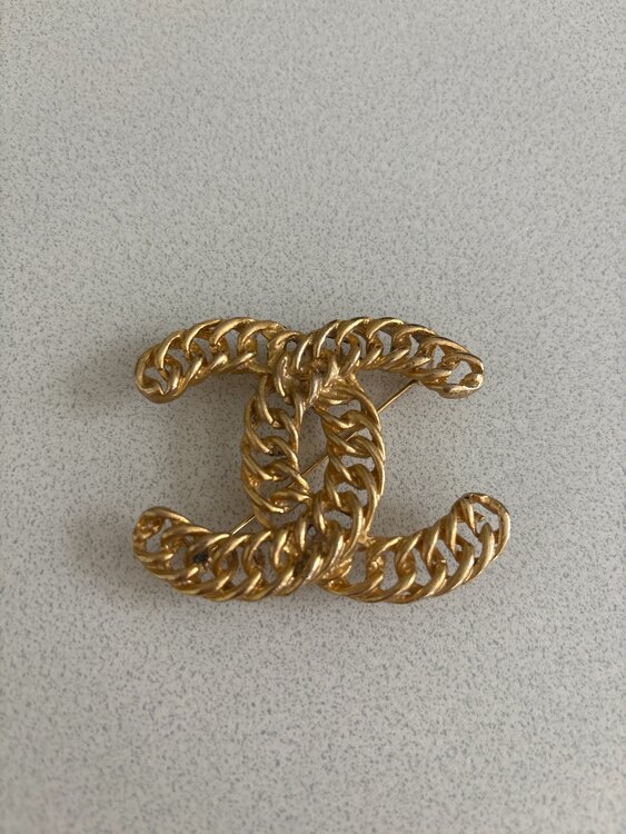 CHANELブローチ（金・貴金属）の商品画像 - 査定依頼日：2025年5月21日 - 最高査定価格：25,000円